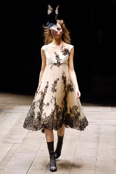 Look 32